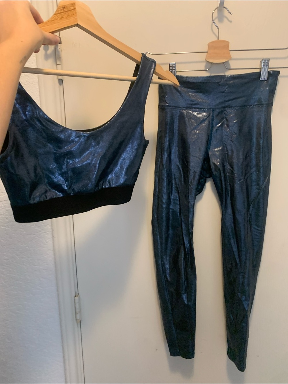 Heroine Sport Metallic Navy Leggings and Sports Bra SET
